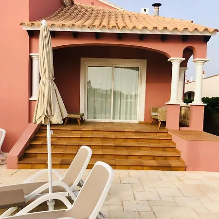 Villa Juanita Villa *